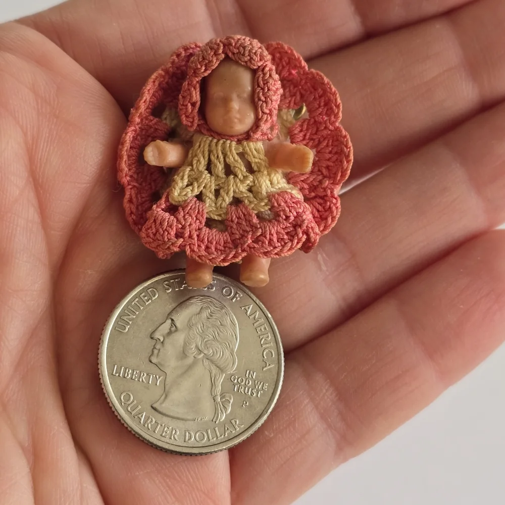 Vintage brooch baby doll with crochet dress and diaper dollhouse pin mini